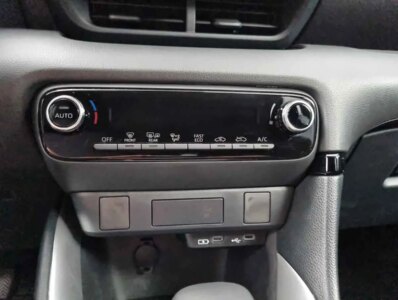 TOYOTA YARIS 1.5 HYBRIDE 116CV CVT CONFORT -  99096
