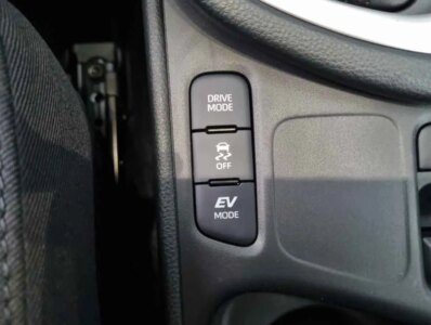 TOYOTA YARIS 1.5 HYBRIDE 116CV CVT CONFORT -  99096