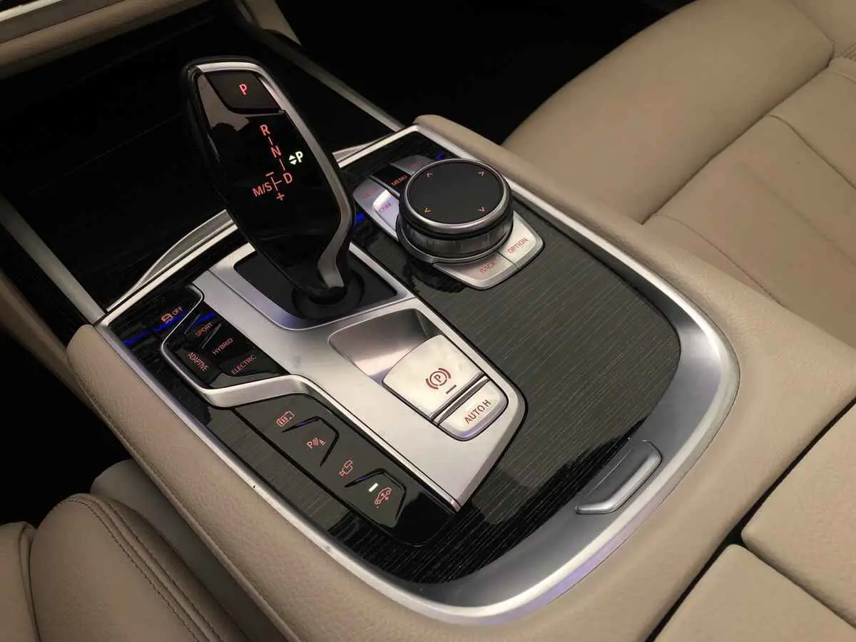 BMW SERIE 7 G11 745E 3.0 HYB 394CV BVA8 M SPORT - 81727 BMW SERIE 7 G11 745E 3.0 HYB 394CV BVA8 M SPORT - 81727