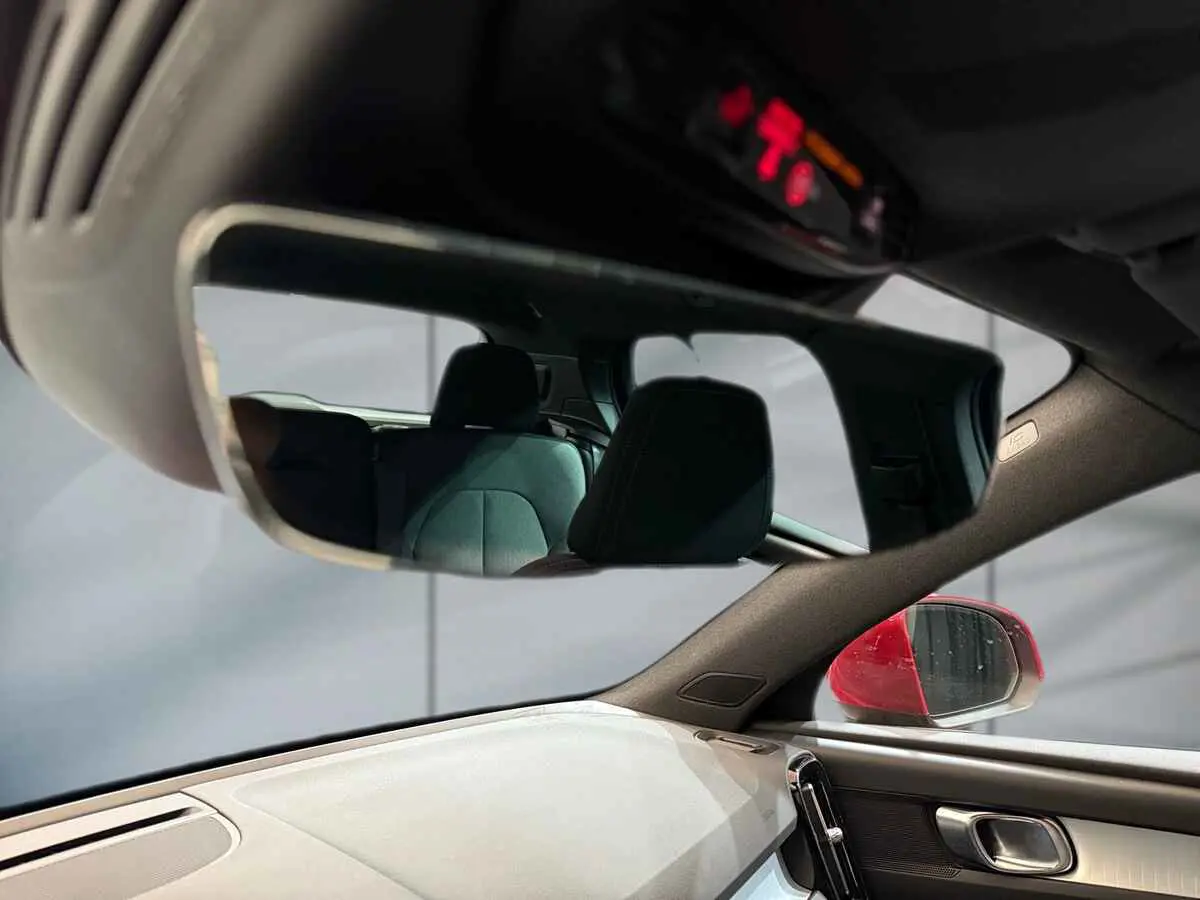 VOLVO XC40 T2 129CV BVA CORE - 98223 VOLVO XC40 T2 129CV BVA CORE - 98223