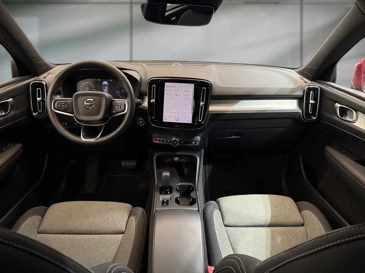 VOLVO XC40 T2 129CV BVA CORE - 98223 VOLVO XC40 T2 129CV BVA CORE - 98223