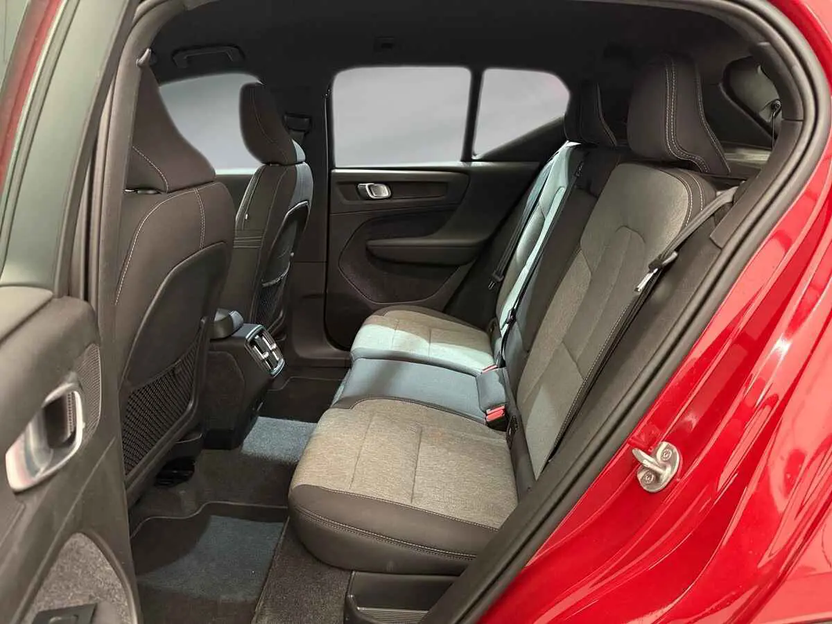 VOLVO XC40 T2 129CV BVA CORE - 98223 VOLVO XC40 T2 129CV BVA CORE - 98223
