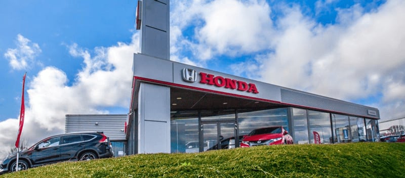 Depuis sa création en 1997, le groupe Autofactoria est basé au Luxembourg, au cœur de l’Europe entre la Belgique, la France et l’Allemagne. Nous sommes concessionnaire officiel de la marque Honda dans le sud du Luxembourg (Foetz), où se situe également le siège du groupe.