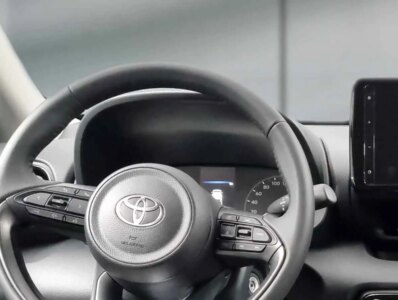 TOYOTA YARIS 1.5 HYBRIDE 116CV CVT CONFORT -  99096